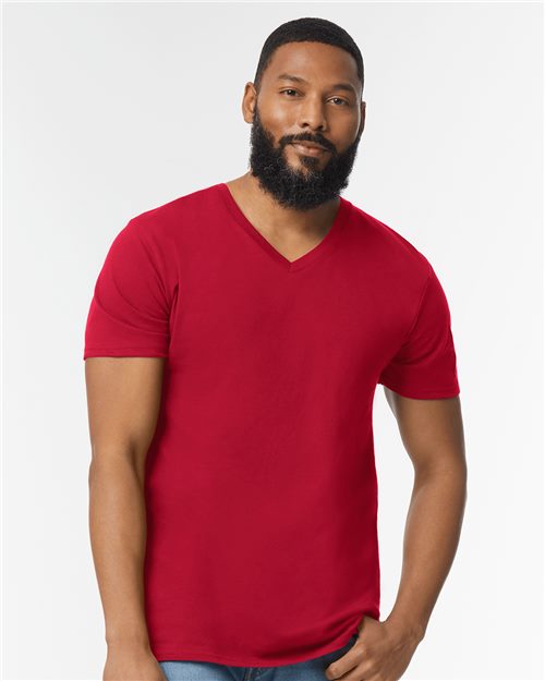 Gildan Unisex Softstyle® V-Neck T-Shirt 64V00